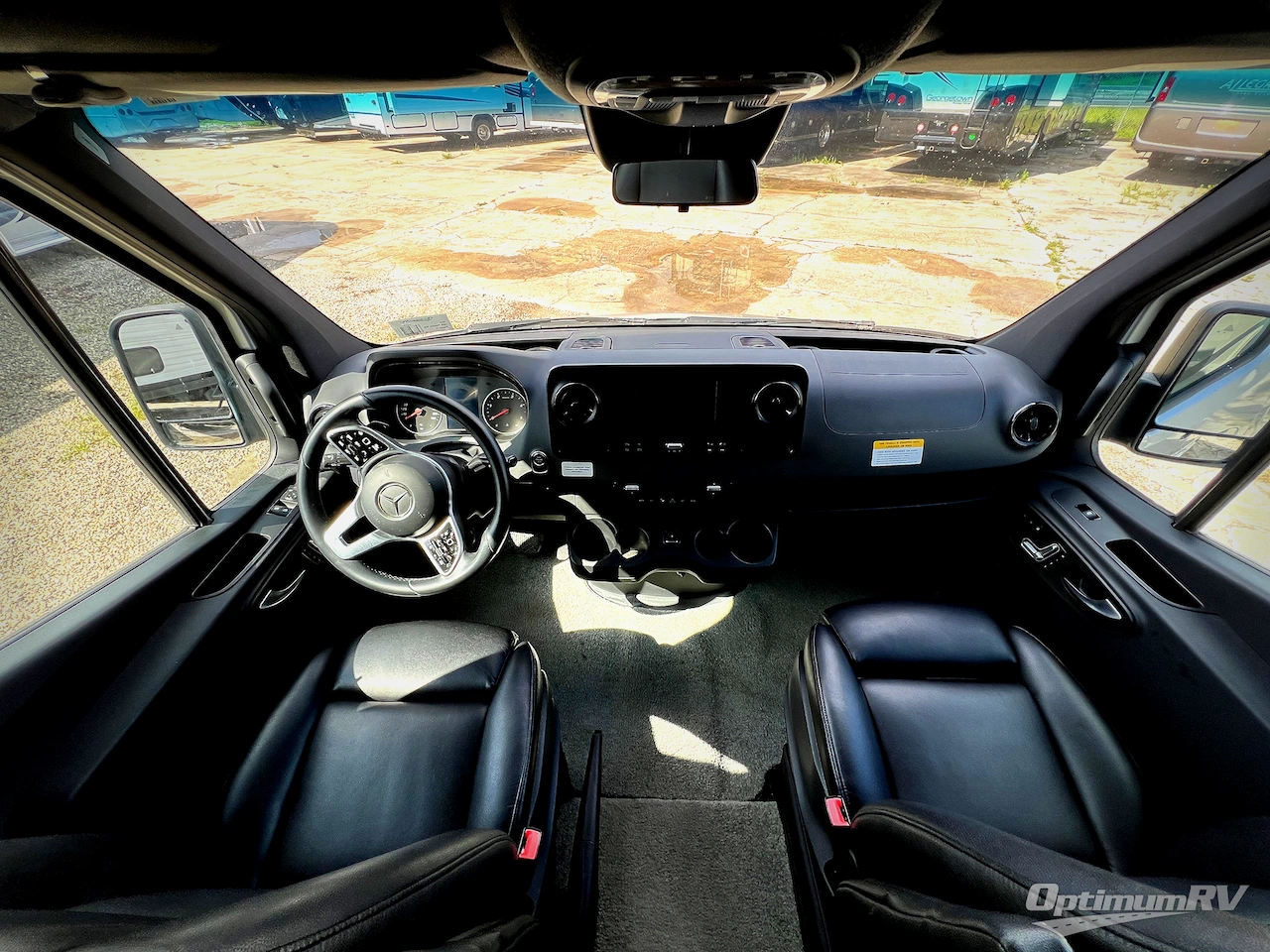 2020 Pleasure-Way Plateau FL Photo 6