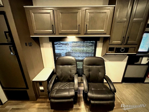 2021 Heartland Fuel 305 RV Photo 4