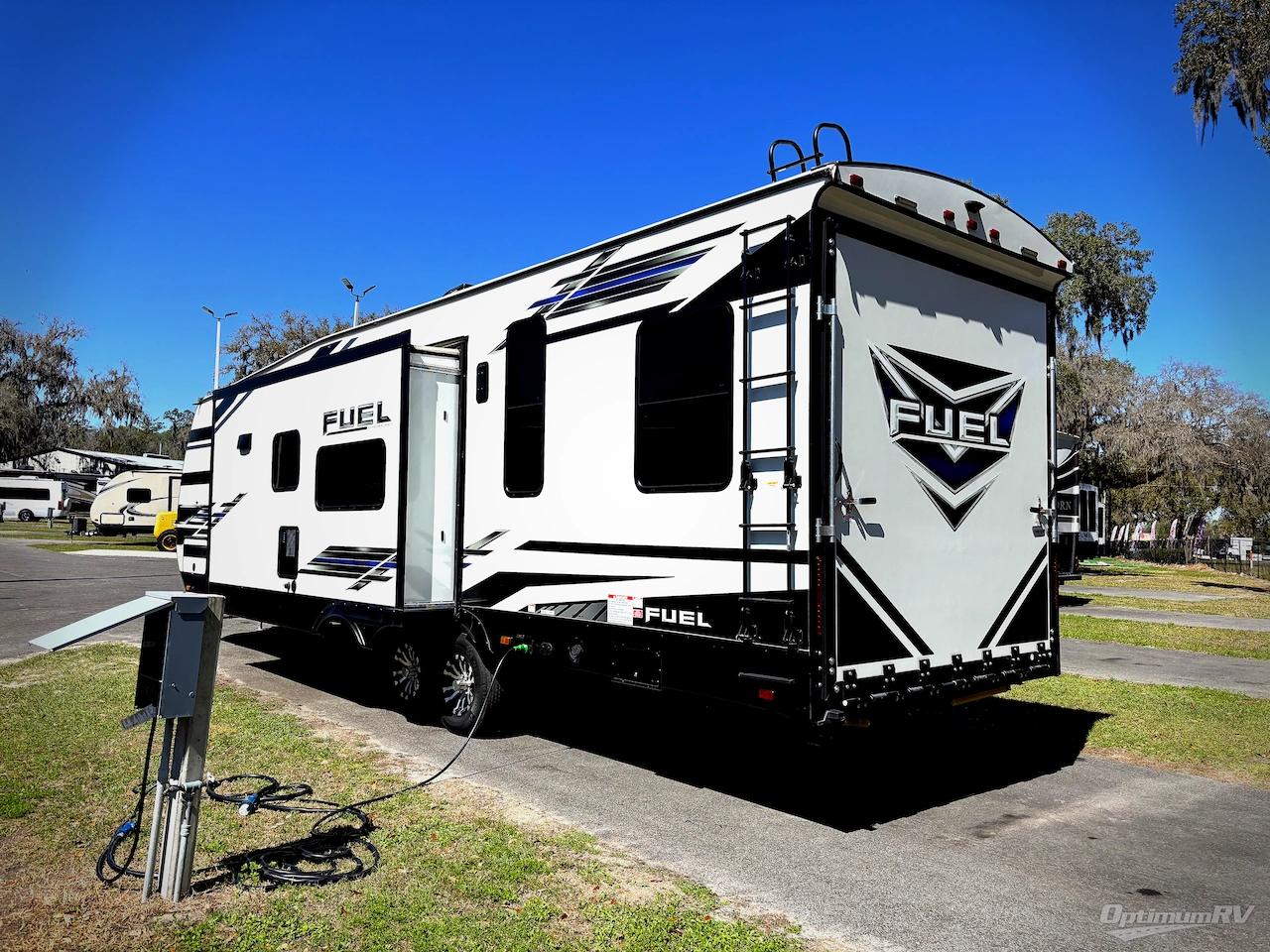 2021 Heartland Fuel 305 Photo 3