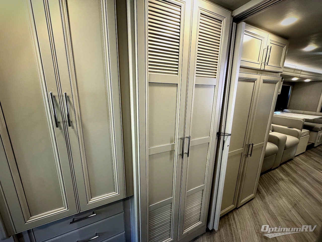 2023 Holiday Rambler Invicta 34MB Photo 17