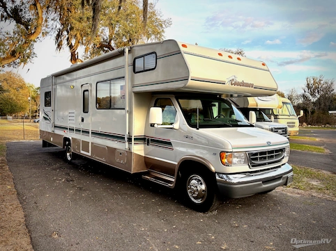 Used 2000 Coachmen Santara 315QB Featured Photo