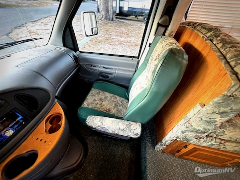 2000 Coachmen Santara 315QB RV Photo 3