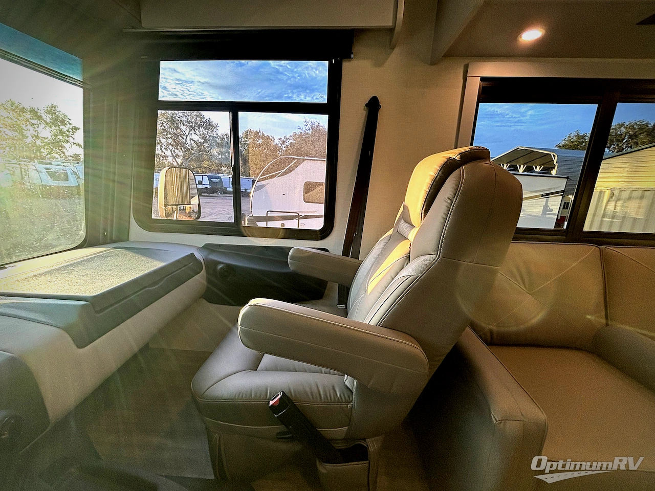 2025 Coachmen Pursuit 27XPS Photo 7
