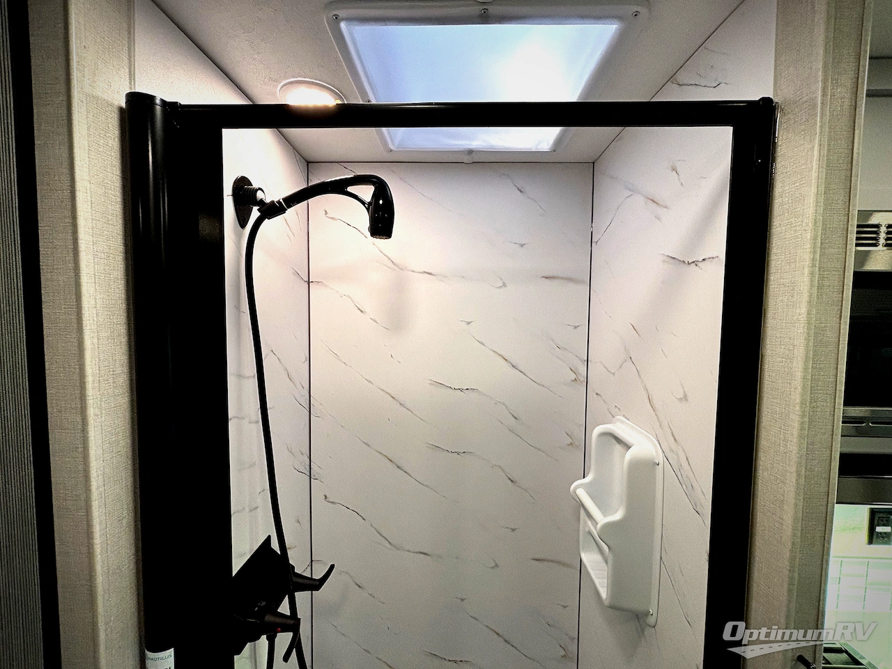 2025 Coachmen Pursuit 27XPS Photo 13