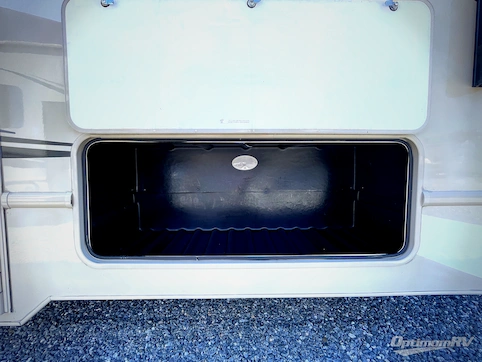 2018 Thor Chateau 26B RV Photo 4