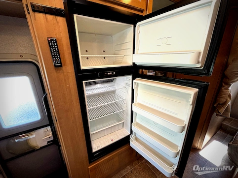 2018 Thor Chateau 26B RV Photo 3