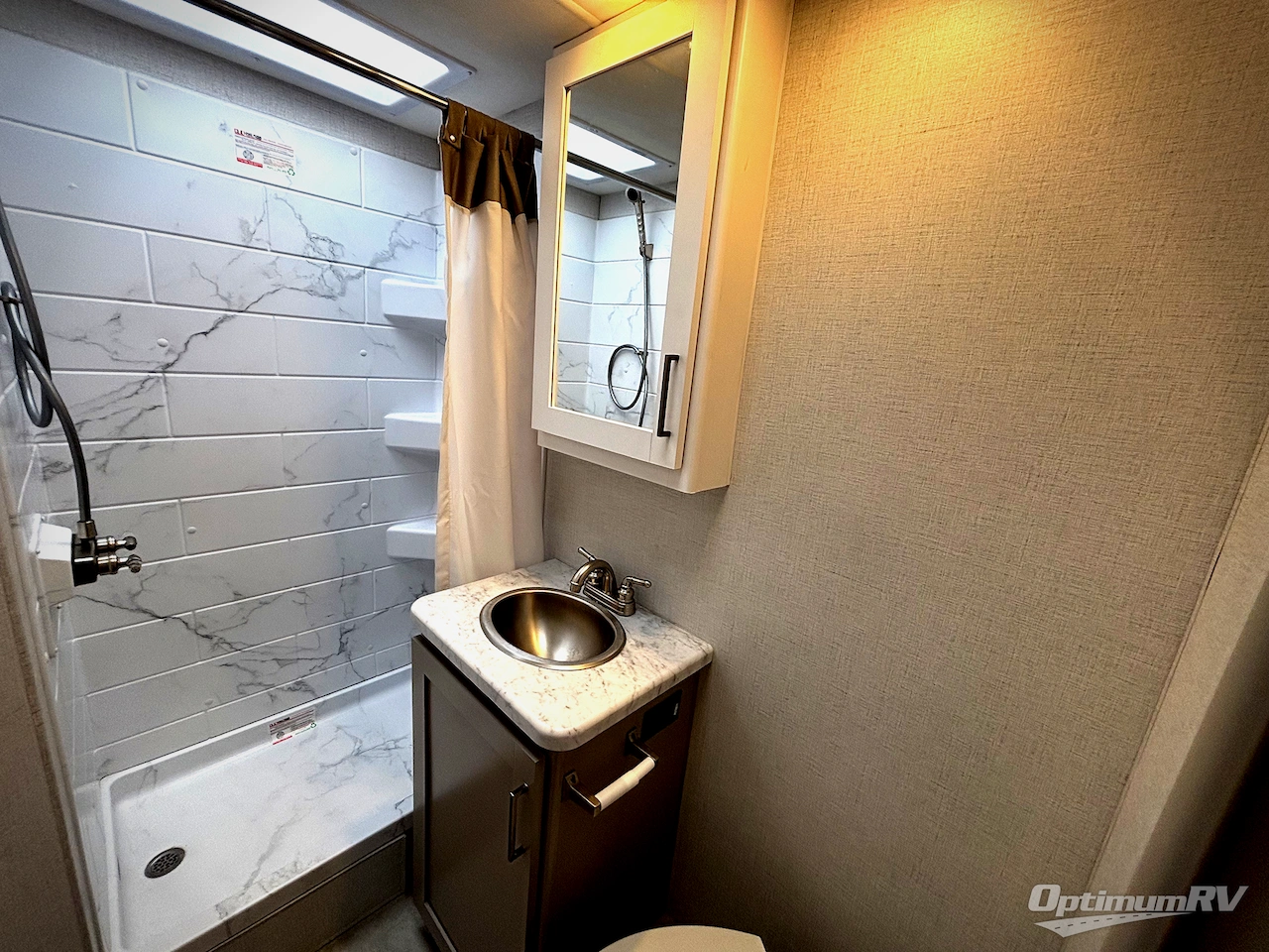 2026 Four Winds Chateau 21Z Photo 17