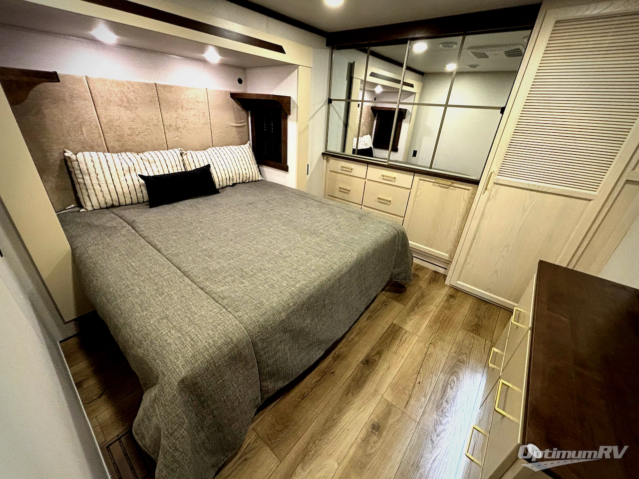 2026 Forest River Cedar Creek Experience 39RKB Photo 8