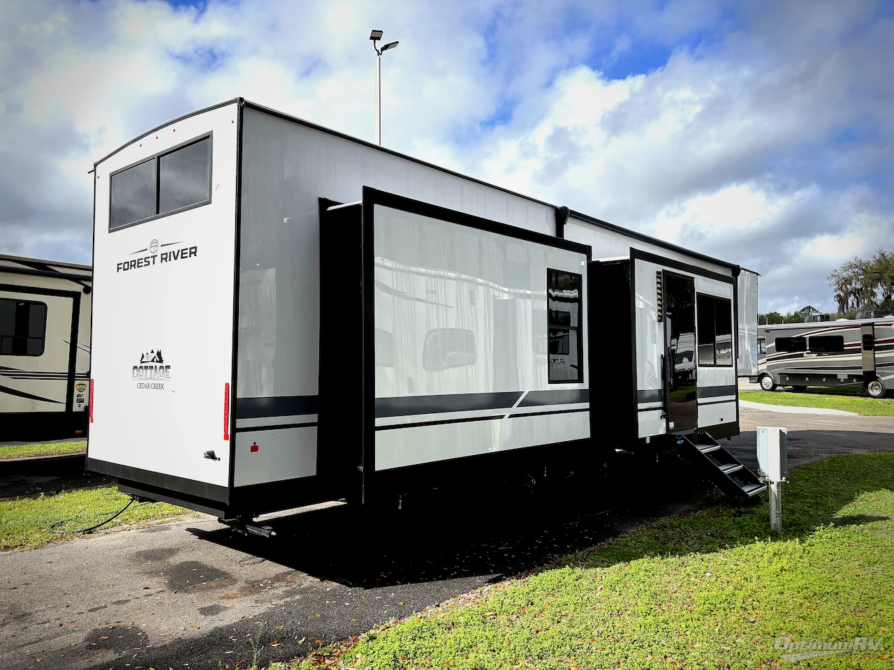 2026 Forest River Cedar Creek Cottage Fifth Wheels 413FWC Photo 2