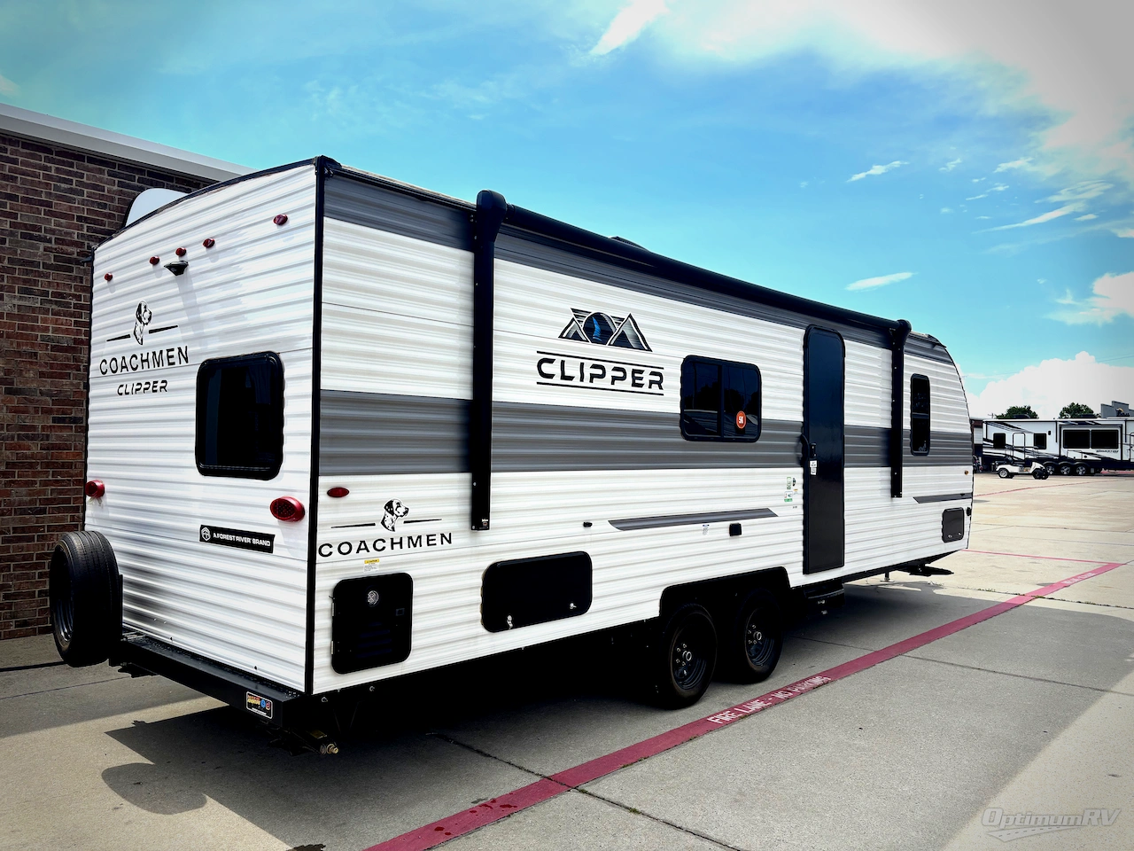 2025 Coachmen Clipper 5K Series 26BH Photo 2