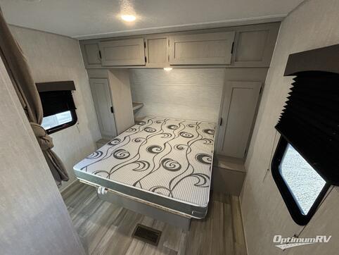 2025 Coachmen Clipper 5K Series 242MK RV Photo 4