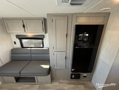 2025 Coachmen Clipper 5K Series 242MK RV Photo 3