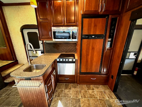 2016 Prime Time Spartan 1032 RV Photo 2