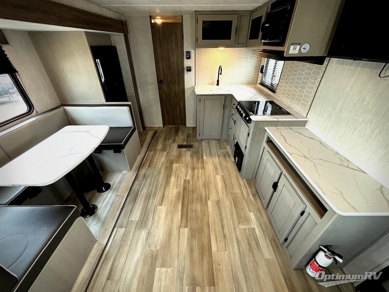 2025 Coachmen Clipper 6K Series 272RLS Photo 4