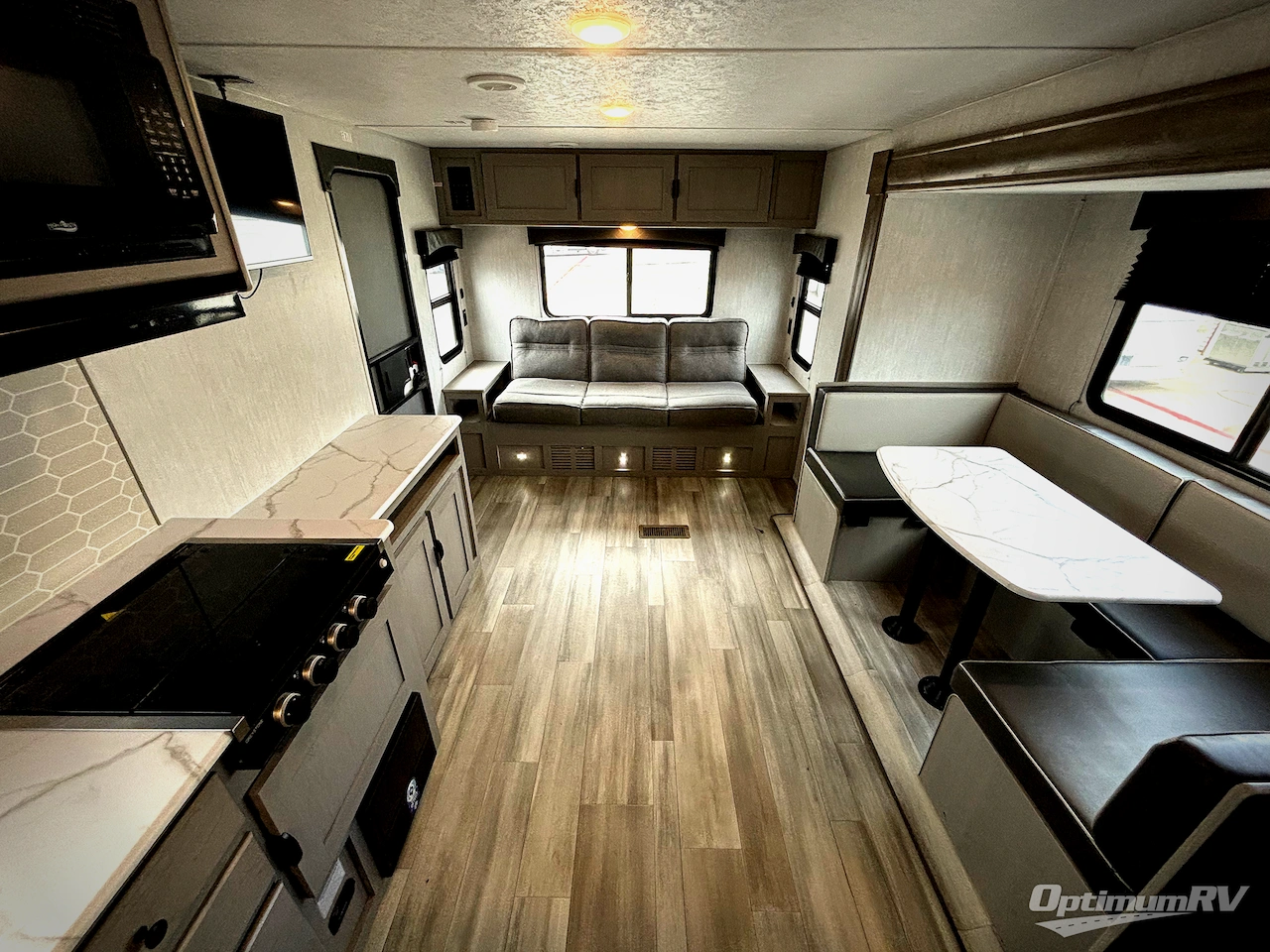 2025 Coachmen Clipper 6K Series 272RLS Photo 5