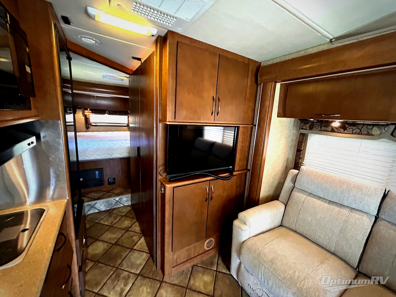 2014 Thor Siesta Sprinter 24SR Photo 14