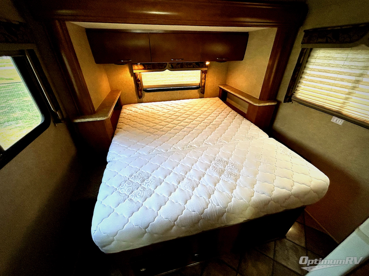 2014 Thor Siesta Sprinter 24SR Photo 17
