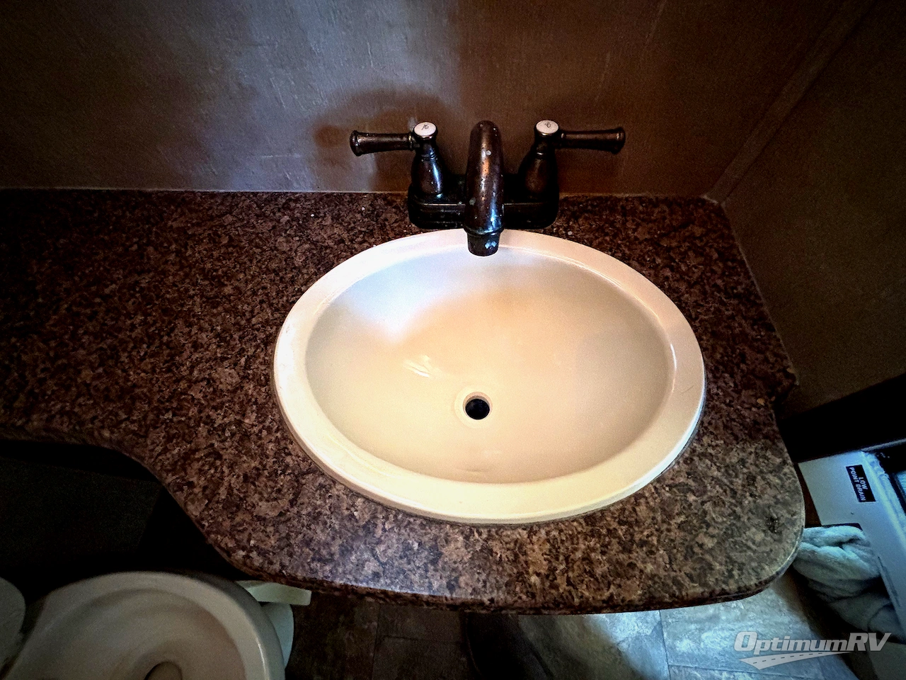 2014 Coachmen Leprechaun 319DS Ford 450 Photo 12