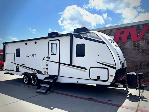 Used 2023 CrossRoads Sunset Trail SS253RB Featured Photo