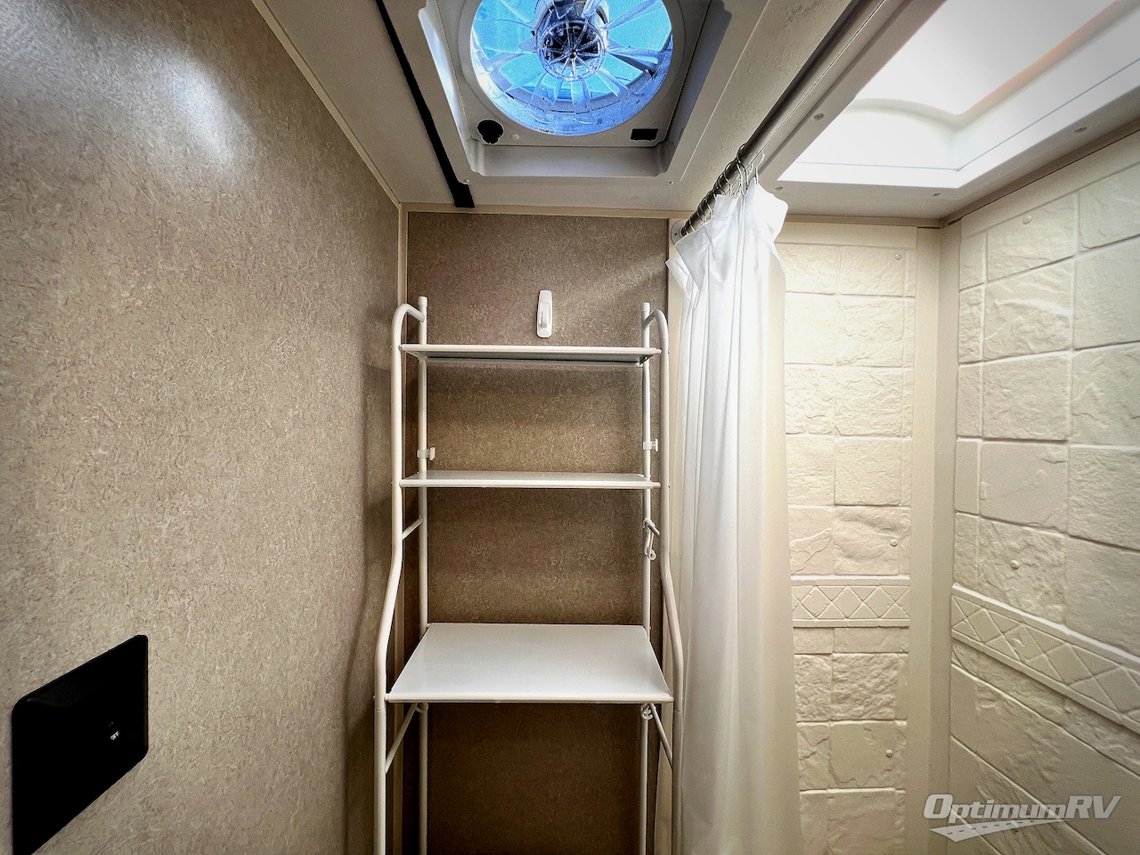 2022 Sunset Park Sun-Lite Classic 16BH Photo 15