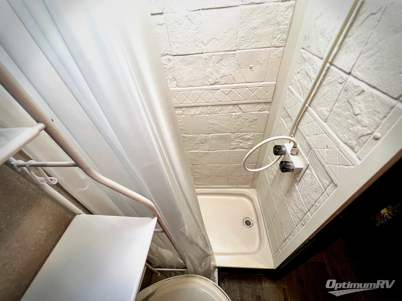 2022 Sunset Park Sun-Lite Classic 16BH Photo 17