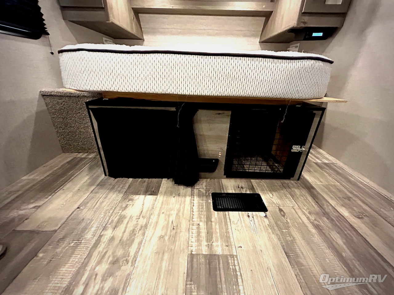 2021 Keystone Outback Ultra Lite 221UMD Photo 8