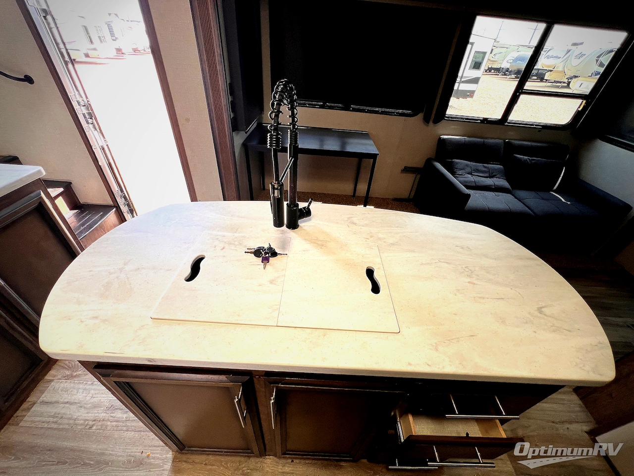 2021 KZ Durango D348BHF Photo 9