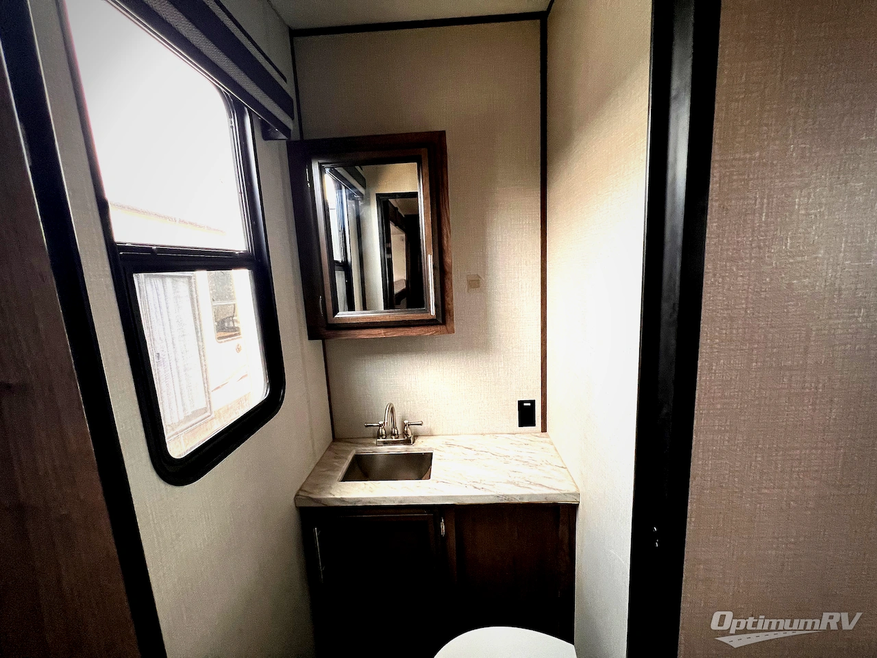 2021 KZ Durango D348BHF Photo 17