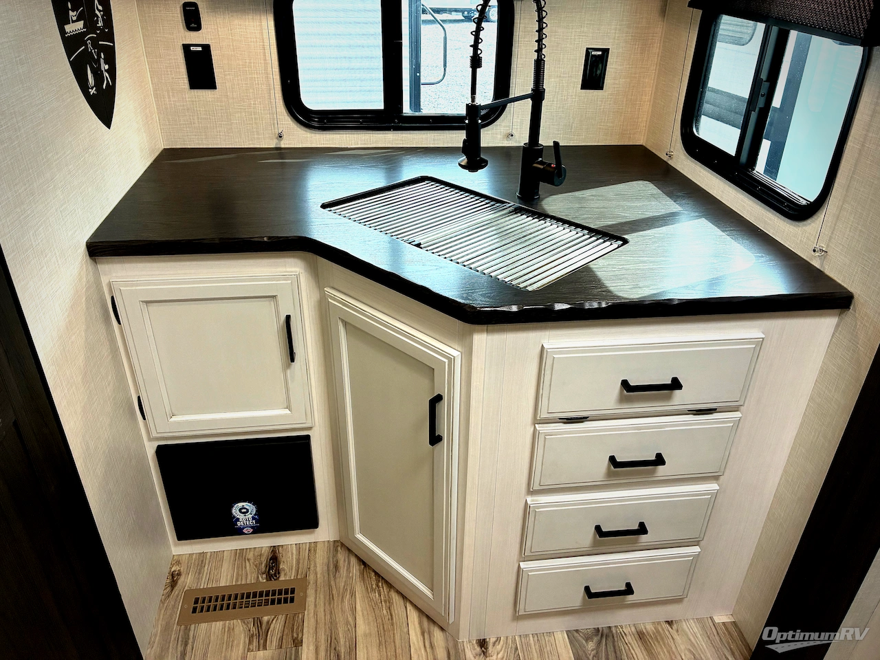 2023 Venture Stratus Ultra-Lite SR221VRK Photo 15