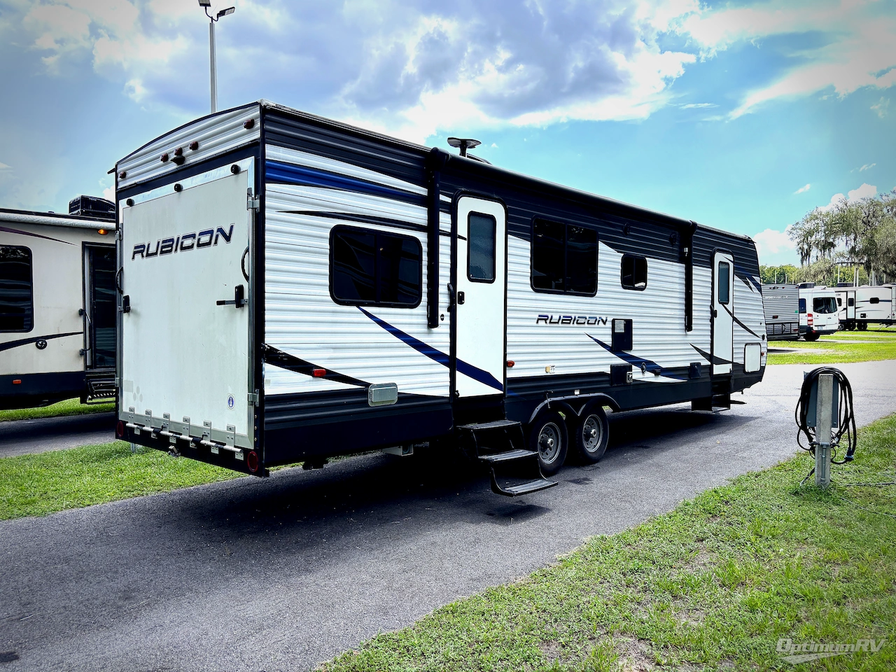 2018 Dutchmen Rubicon XLT 301XLT Photo 2