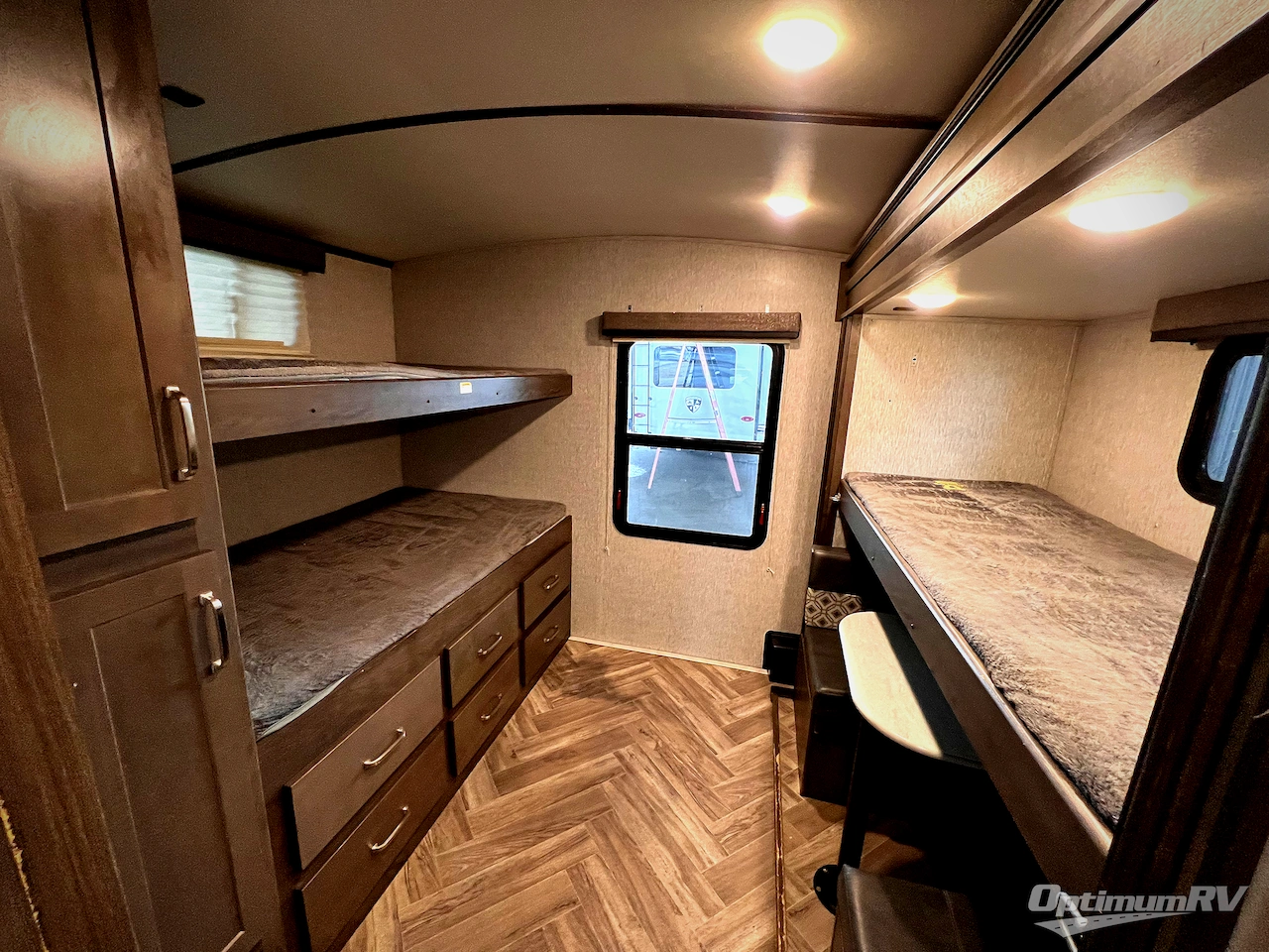 2021 Dutchmen Astoria 3203BH Photo 15