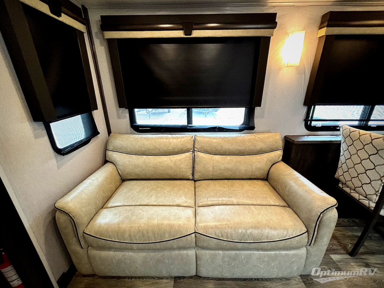 2021 Forest River Cardinal Luxury 390FBX Photo 11