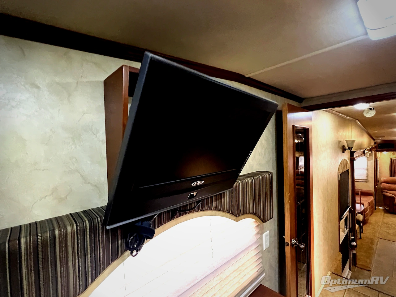 2011 Forest River Cedar Creek 34RLSA Photo 30