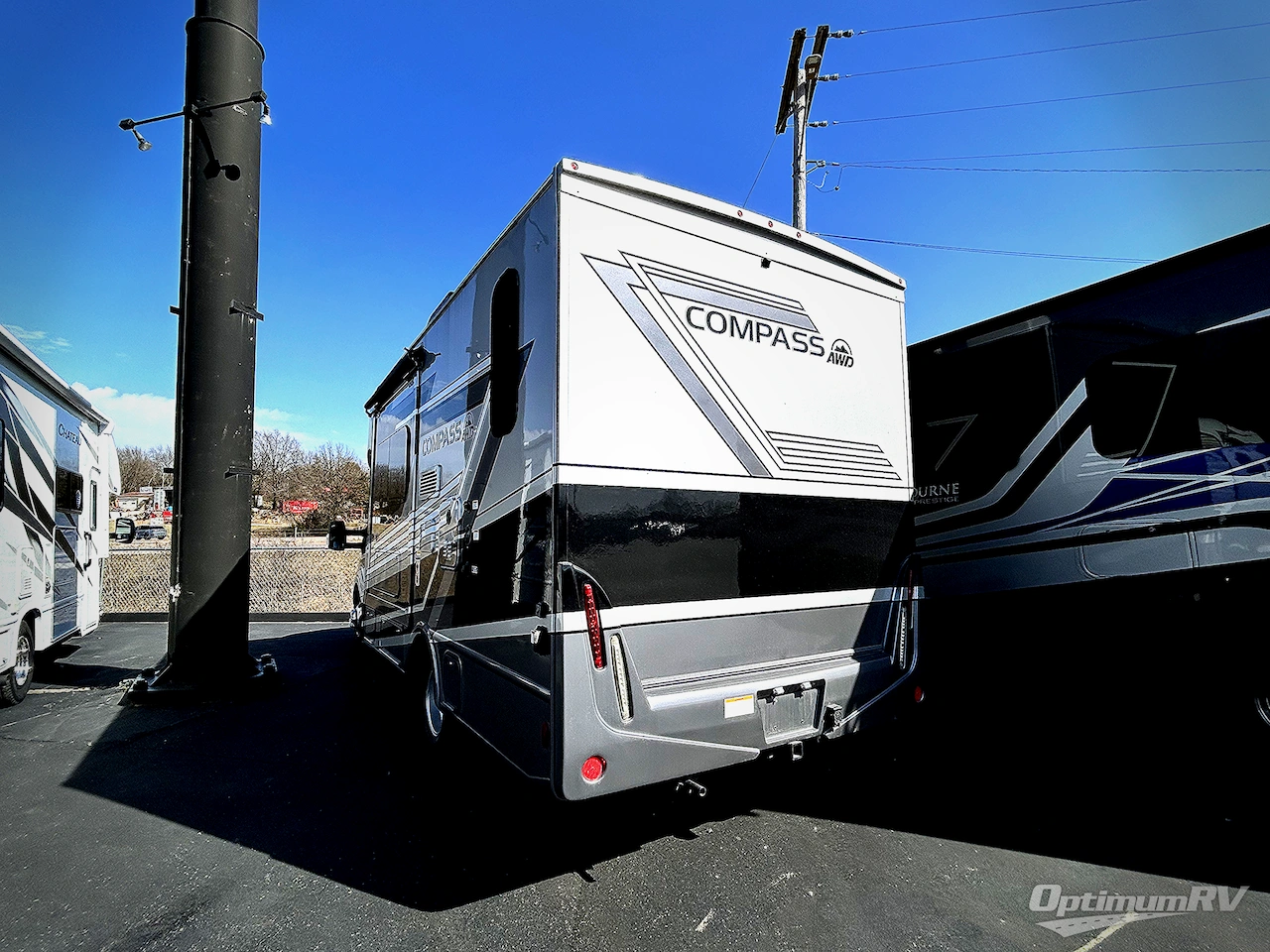 2023 Thor Compass AWD 23TE Photo 3
