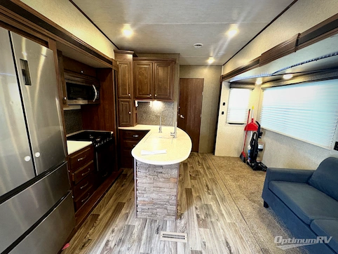 2017 Heartland ElkRidge 38RSRT RV Photo 2