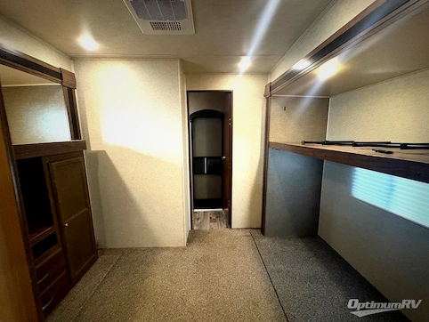 2017 Heartland ElkRidge 38RSRT RV Photo 3
