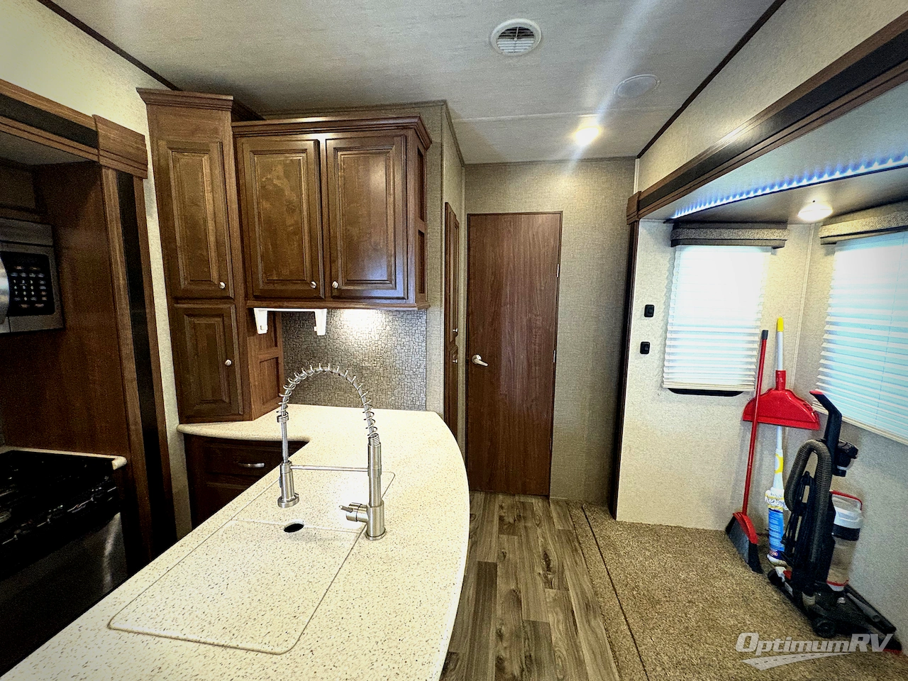 2017 Heartland ElkRidge 38RSRT Photo 10