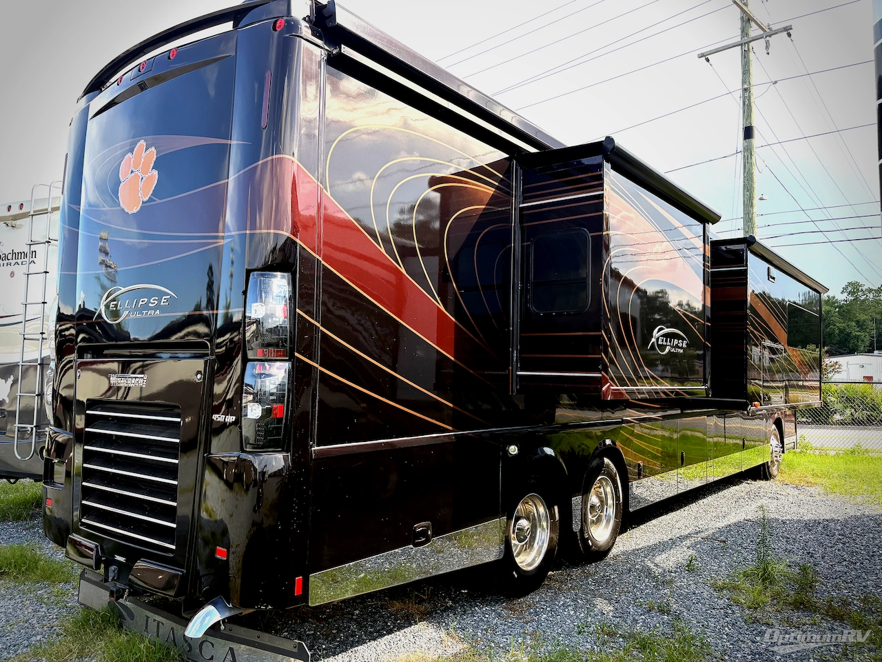 2016 Itasca Ellipse 42QD Photo 2