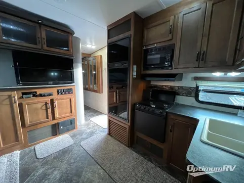 2014 Keystone Carbon 31 RV Photo 3