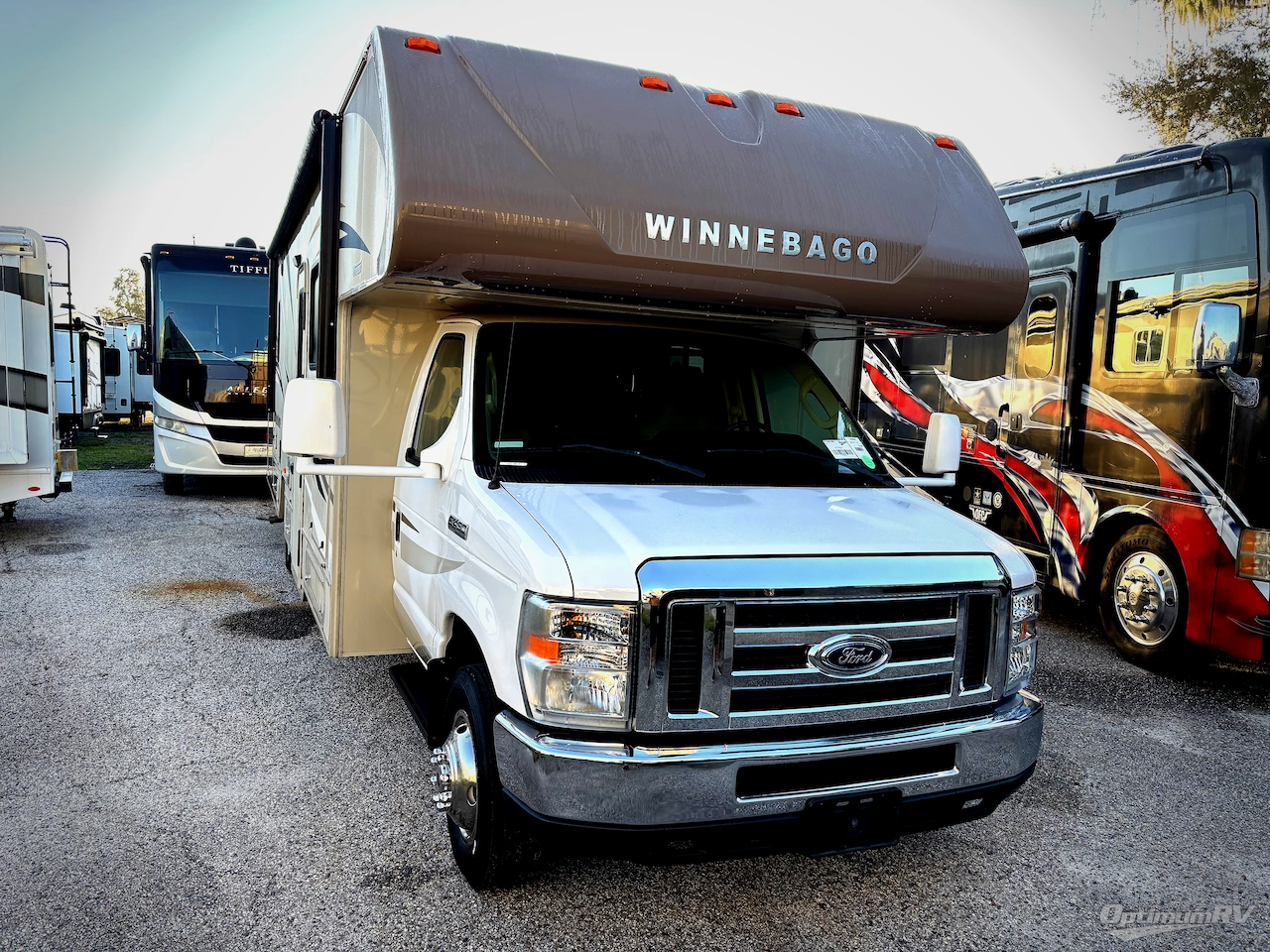 2017 Winnebago Minnie Winnie 31G Photo 1