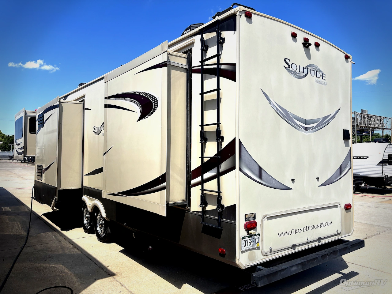 2016 Grand Design Solitude 379FL Photo 3