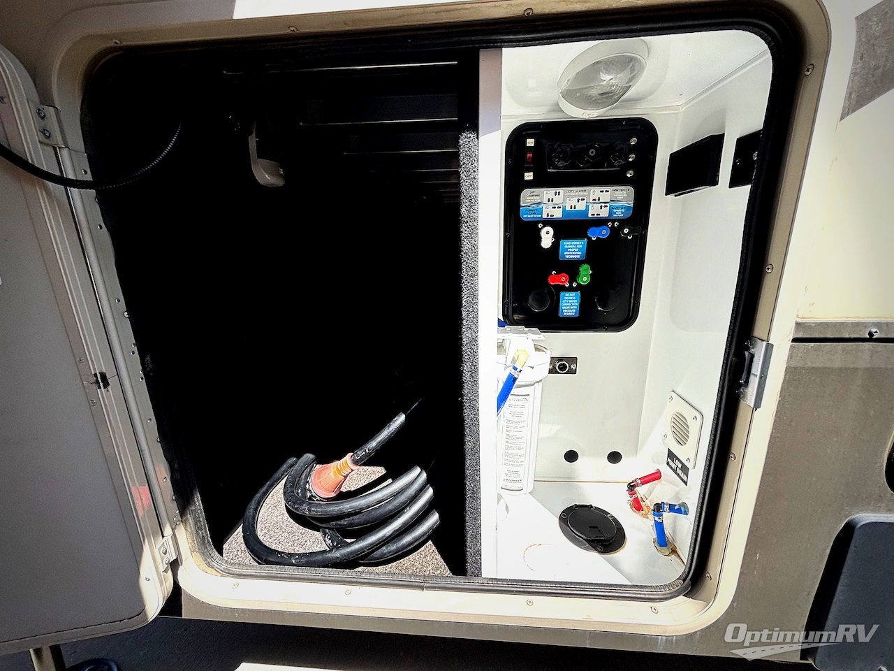 2016 Grand Design Solitude 379FL Photo 25