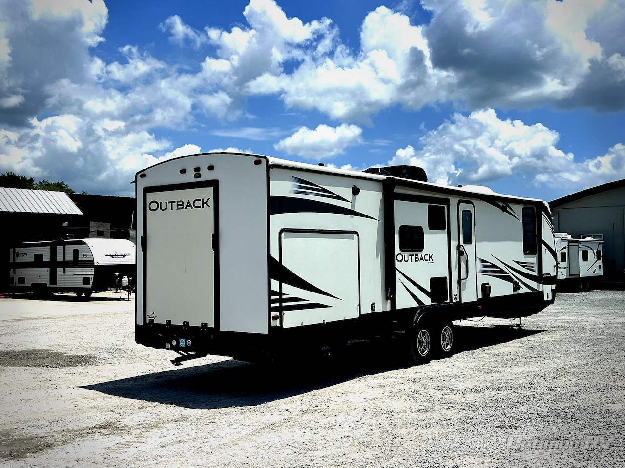 2019 Keystone Outback 335CG Photo 2
