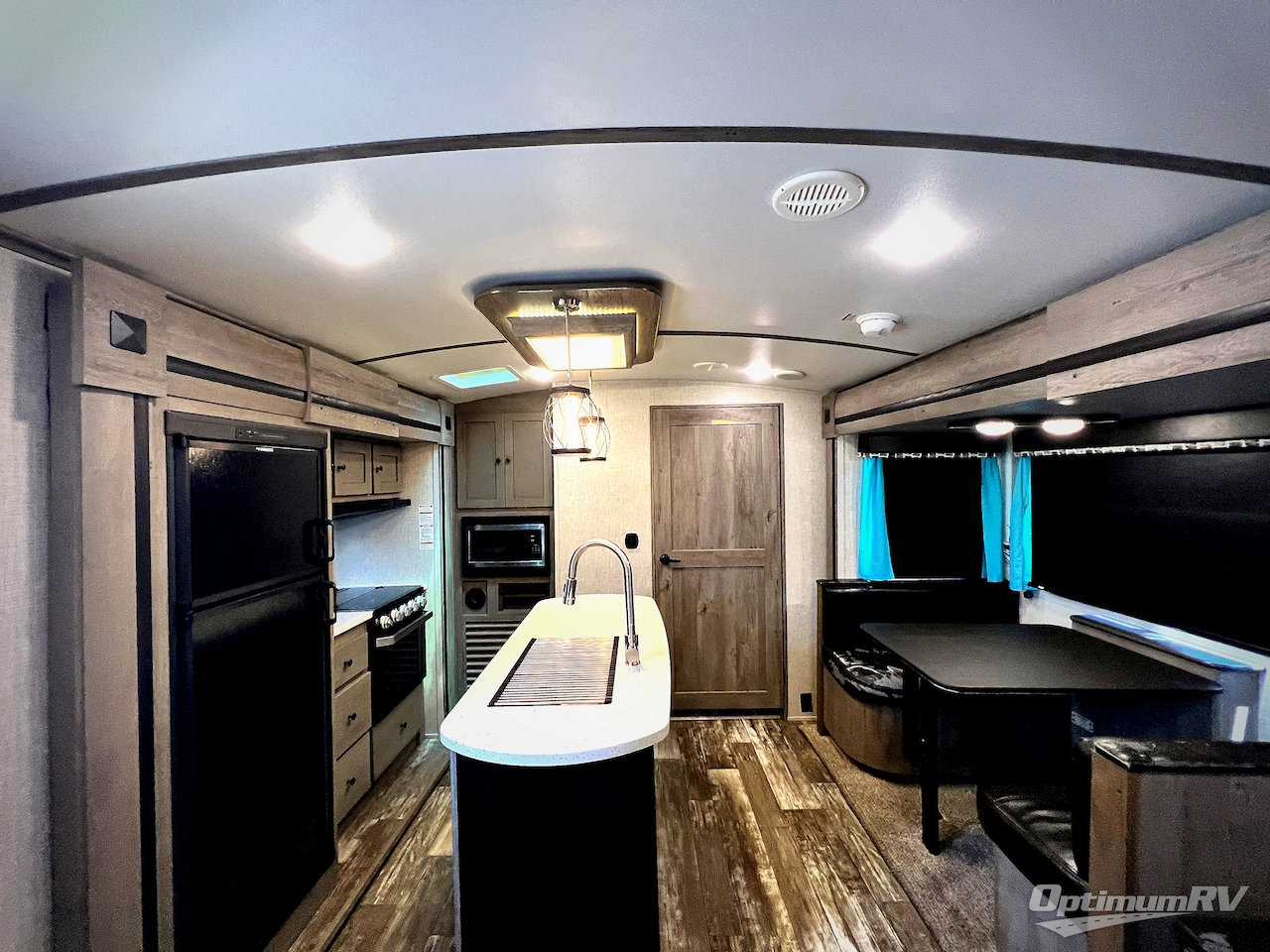 2019 Keystone Outback 335CG Photo 4