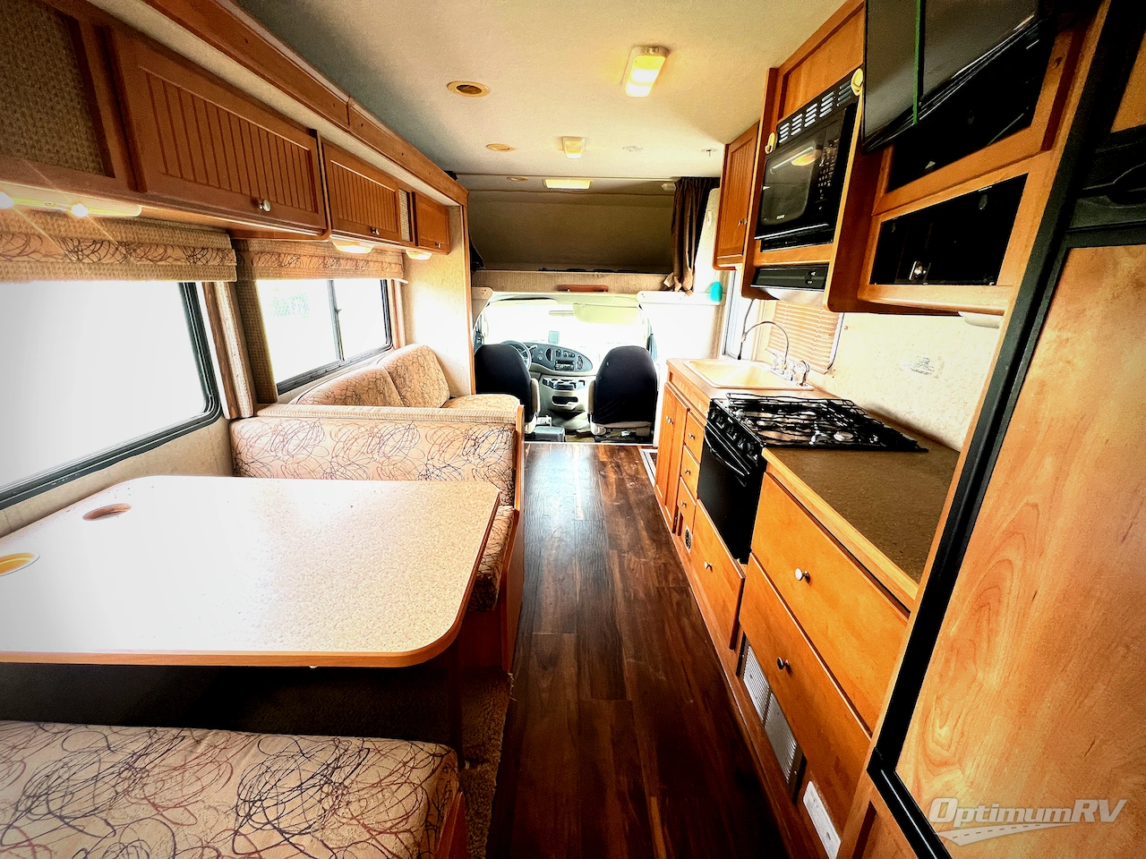 2007 Winnebago Access 26A Photo 5