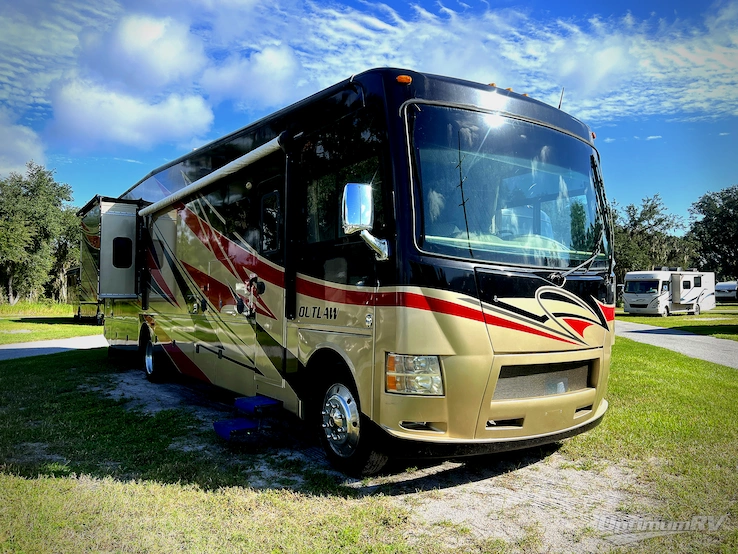 2015 Thor Outlaw 38RE RV Photo 1