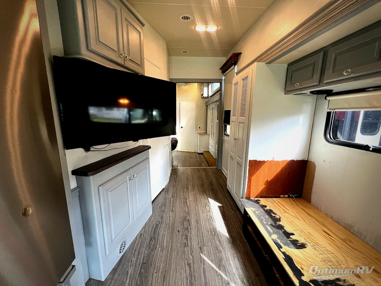 2015 Thor Outlaw 38RE Photo 13