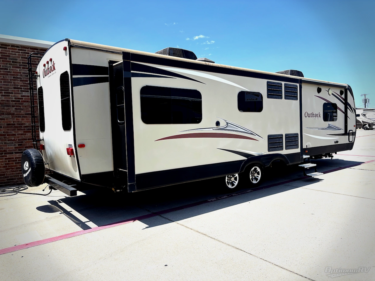 2019 Keystone Outback 326RL Photo 2
