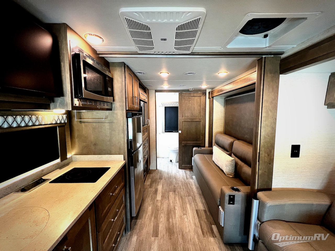 2023 Tiffin Wayfarer 25RW Photo 4