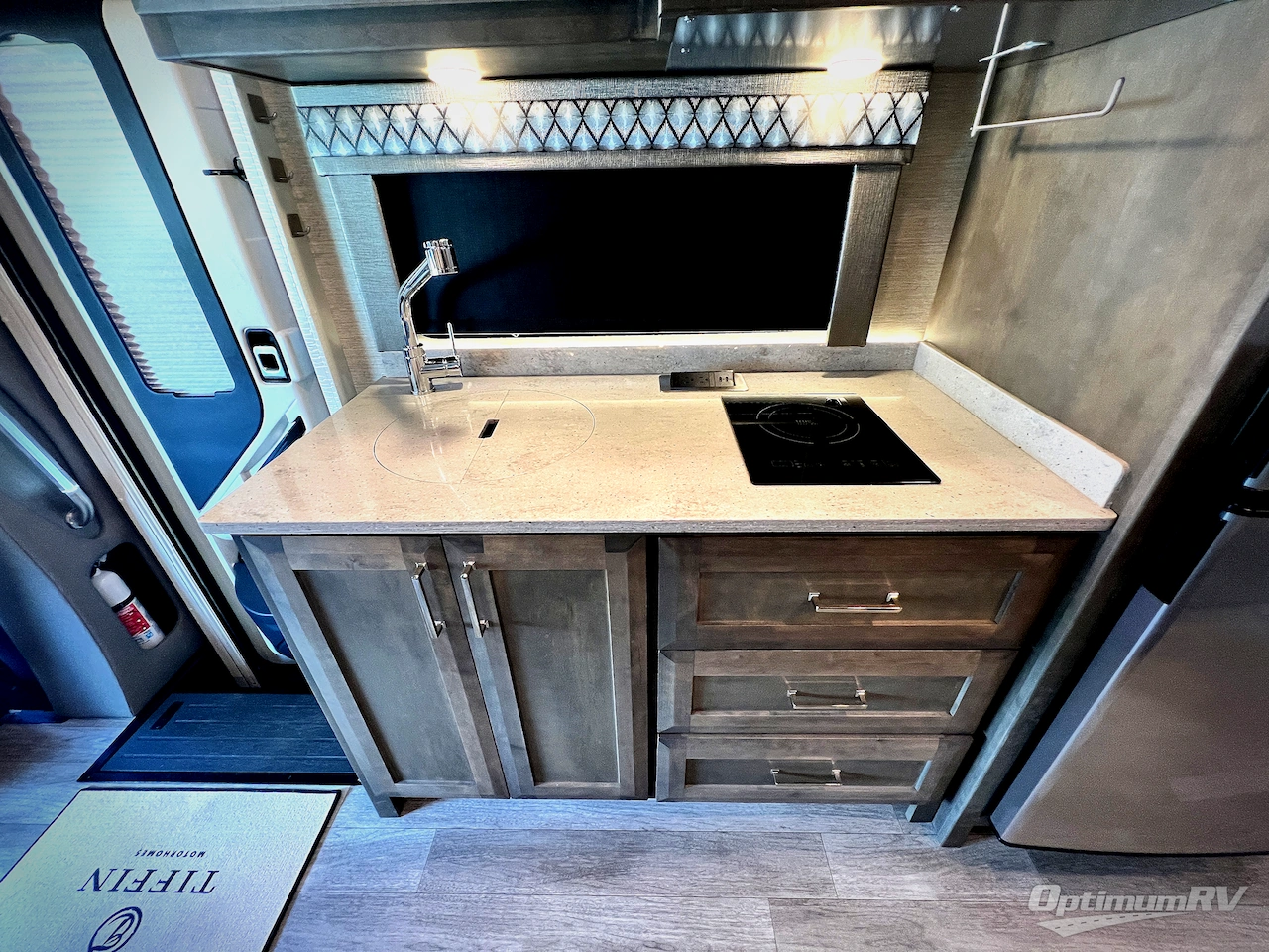 2023 Tiffin Wayfarer 25RW Photo 15